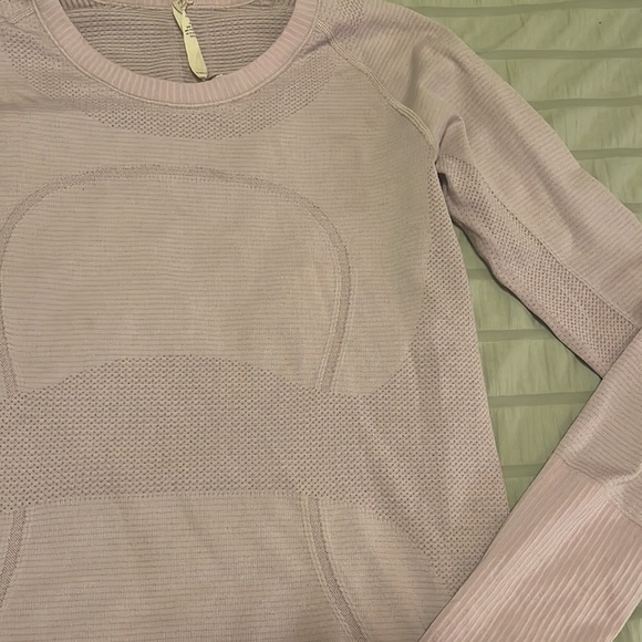 lululemon swiftly tech longsleeve crew shirt size 8 lilac light purple - Picture 2 of 4